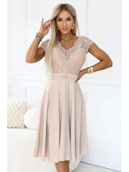 numoco LINDA Selyemszerű légies ruha csipkés nyakkivágással - bézs