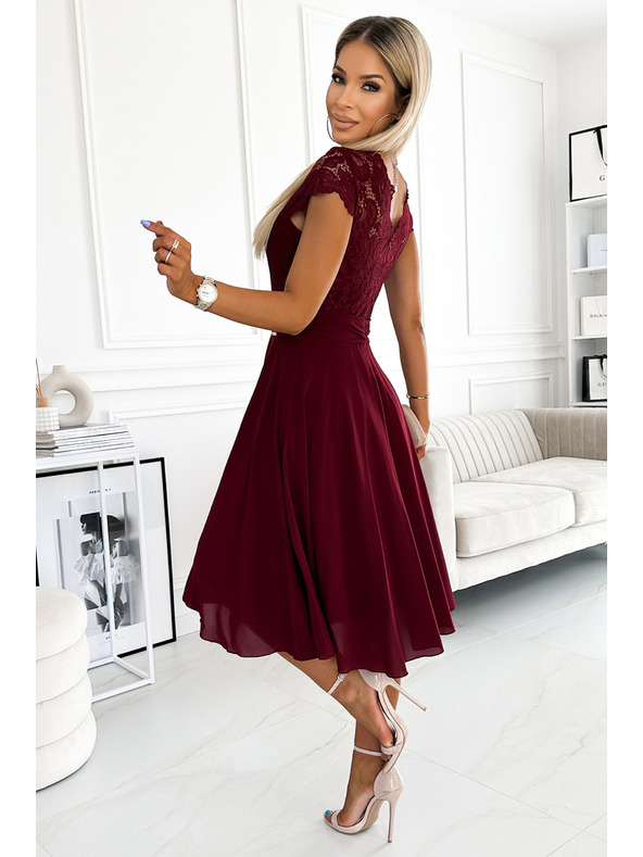 numoco Sifon ruha csipkés nyakkivágással - bordó Numoco LINDA Numoco LINDA