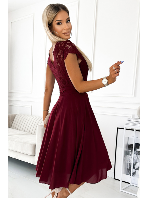 numoco Sifon ruha csipkés nyakkivágással - bordó Numoco LINDA Numoco LINDA