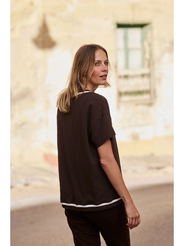 Moodo Blúz nyakkivágással barna Moodo