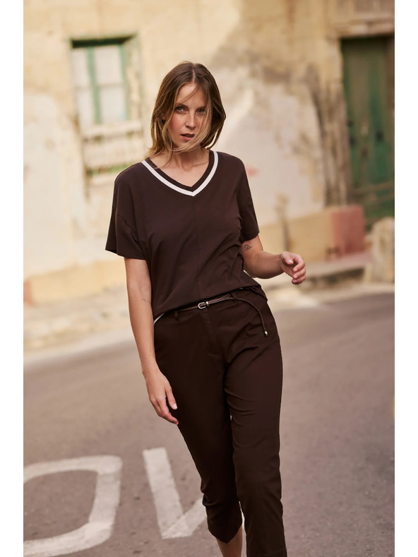 Moodo Blúz nyakkivágással barna Moodo