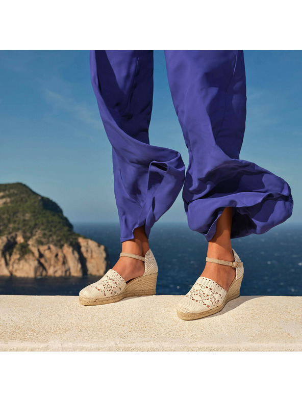 Geox Krémszínű női szandál Geox Gelsa Low