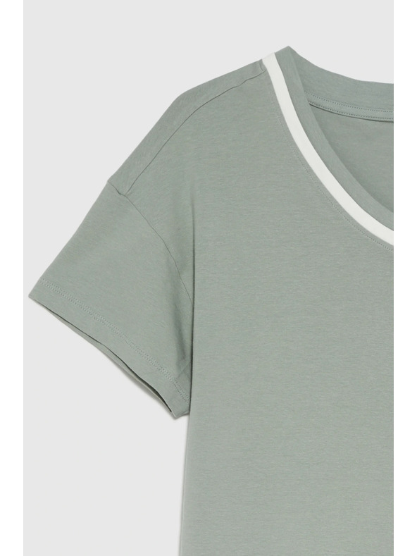 Moodo Olívazöld V-nyakú blúz Moodo