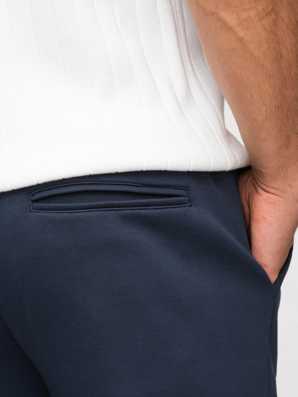 Ombre Clothing Férfi sima kötött rövidnadrág REGULAR FIT - sötét kék V4 OM-SRBC-0153 Ombre Clothing