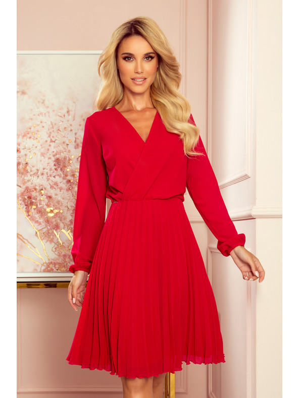 numoco ISABELLE Pliszírozott ruha kivágással és hosszú ujjal - Piros