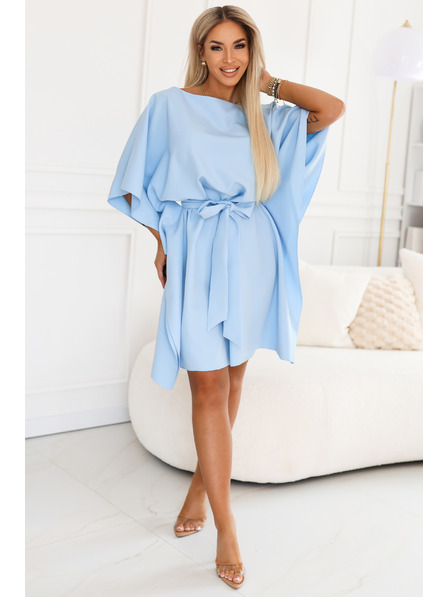 numoco SOFIA Pillangó típusú ruha derékban kötözött - Világoskék