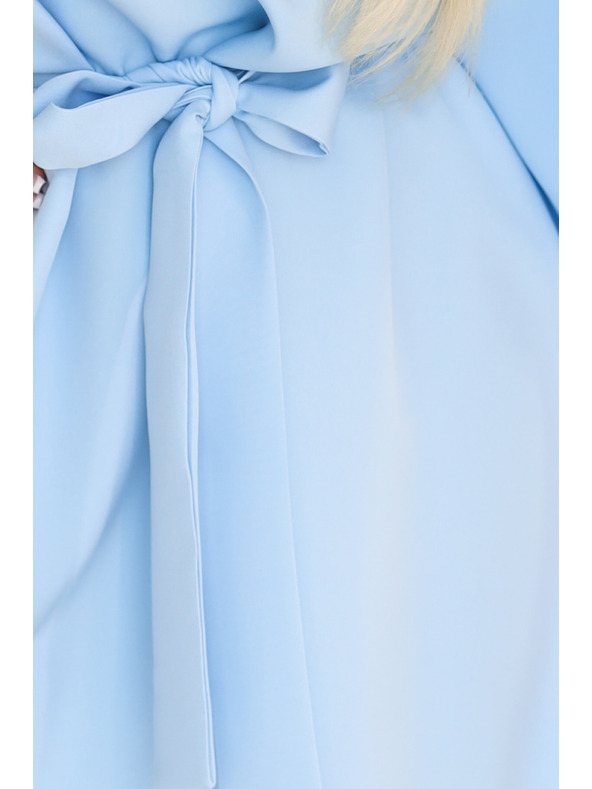 numoco SOFIA Pillangó típusú ruha derékban kötözött - Világoskék