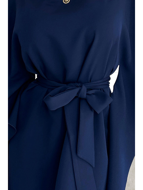 numoco SOFIA Pillangó ruha derékövvel - sötétkék