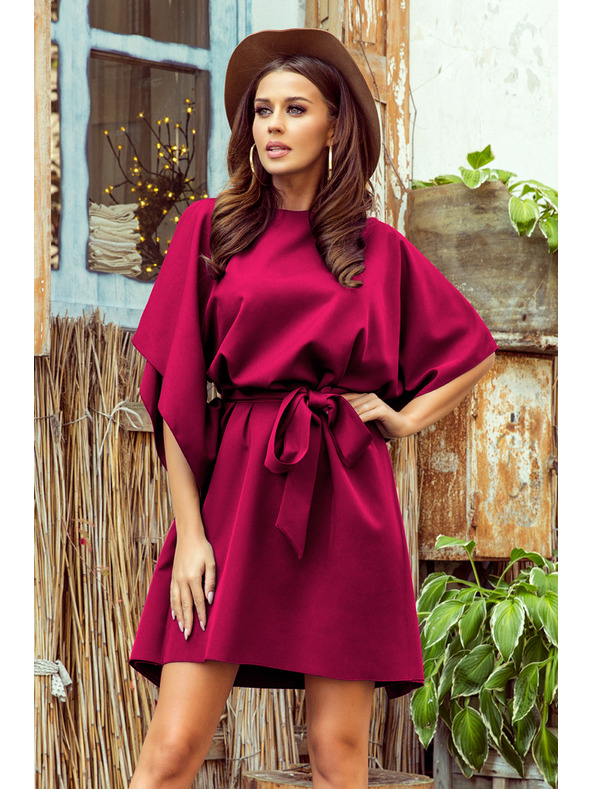 numoco SOFIA Pillangó ruha derékövvel - bordó