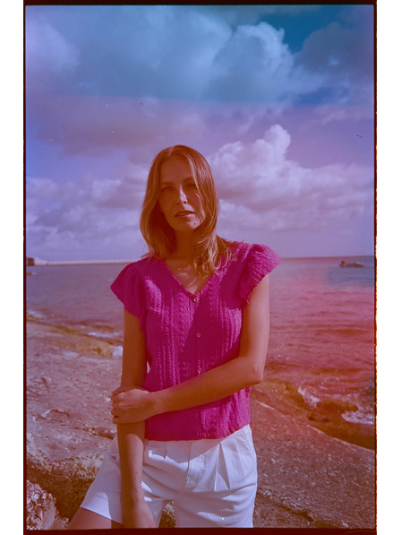 Moodo Moodo fukszia V-nyakú blúz