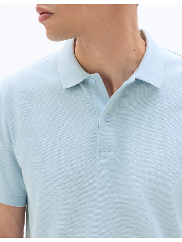 Celio Pólóing pique Teone