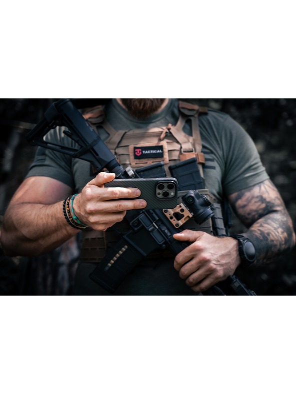 Tactical Tactical MagForce Aramid Tok Apple iPhone 16 Pro Max számára Black