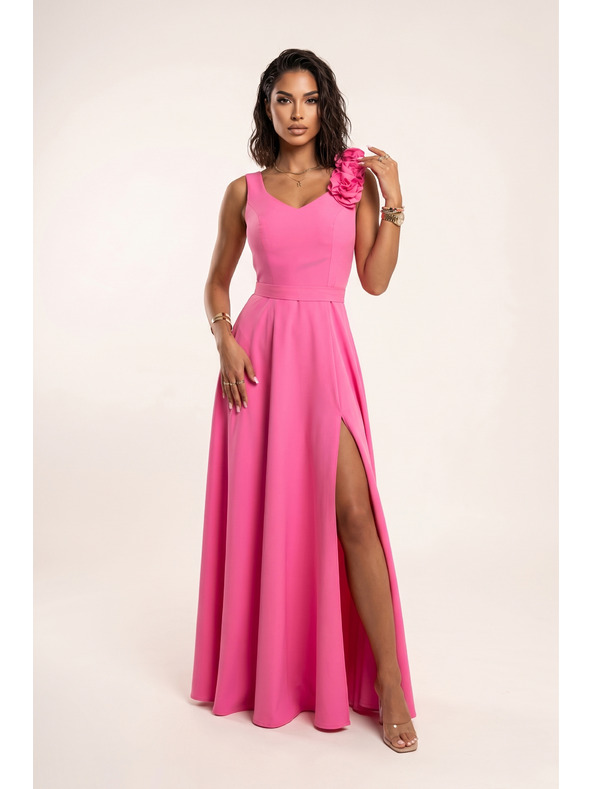 numoco Elegáns esti maxi ruha hasítással és rózsákkal - tortakrém rózsaszín