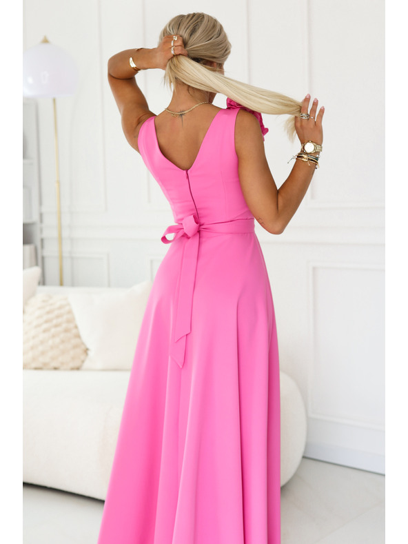 numoco Elegáns esti maxi ruha hasítással és rózsákkal - tortakrém rózsaszín