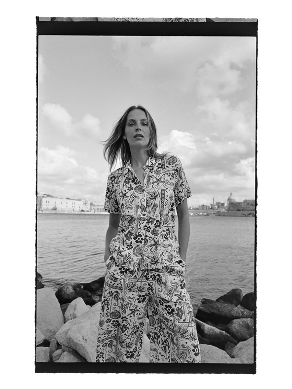 Moodo Viszkóz nadrág nyomott mintával sötétkék Moodo