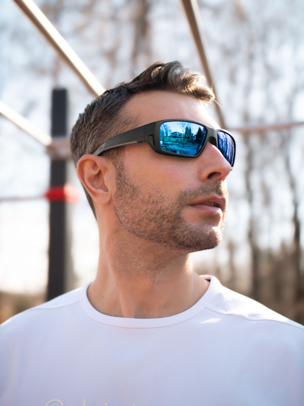 VEYREY VeyRey sport polarizált sportoszemüveg Bashuk fekete keret égszínkék lencsék