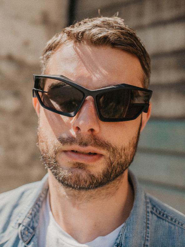 VEYREY VeyRey Unisex futurisztikus Calictor napszemüveg fekete univerzális