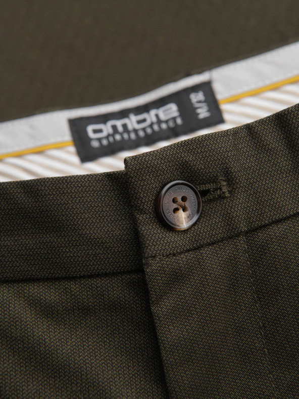 Ombre Clothing Férfi chino nadrág REGULAR FIT finom szerkezettel - sötétzöld V4 P1518 Ombre Clothing