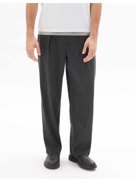 Celio 24H Nopleat nadrág
