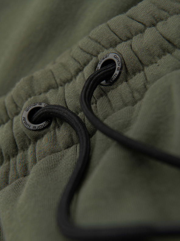 Ombre Clothing Férfi JOGGER nadrág combzsebbel és kontrasztos betétekkel - olivazöld V5 OM-PASK-0222 Ombre Clothing