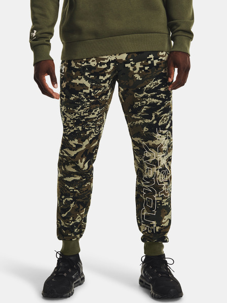 Under Armour Férfi melegítők Under Armour RIVAL FLC CAMO SCRIPT JGR