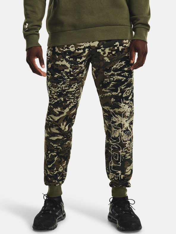 Under Armour Férfi melegítők Under Armour RIVAL FLC CAMO SCRIPT JGR