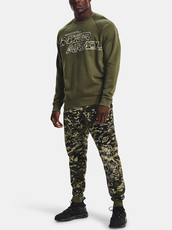 Under Armour Férfi melegítők Under Armour RIVAL FLC CAMO SCRIPT JGR