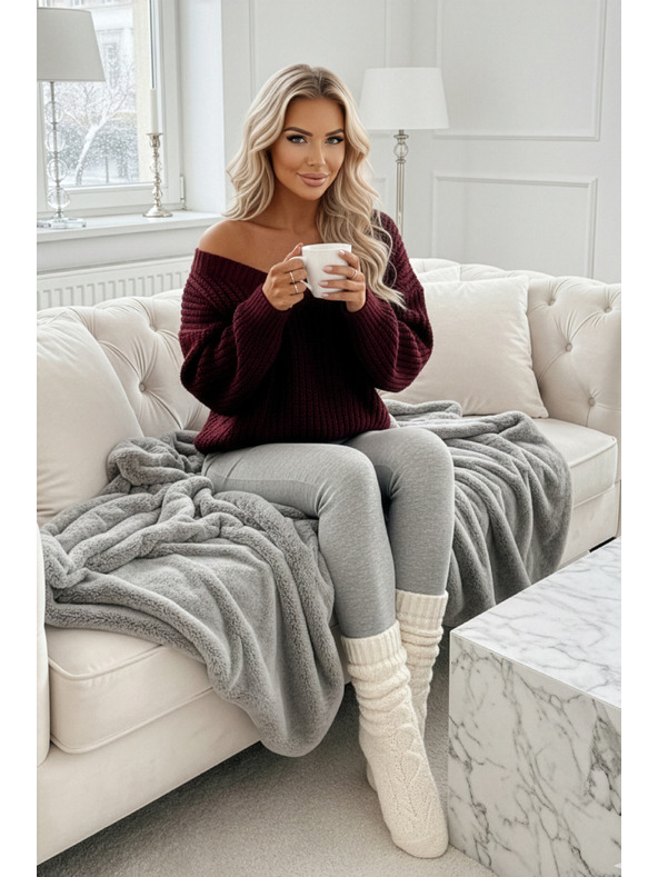 numoco basic Meleg oversized pulóver sűrű szövetből és V-nyakkivágással - burgundi