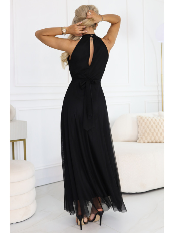 numoco basic Elegáns estélyi maxi ruha halter nyakkal, tüllel és derékköteléssel - fekete