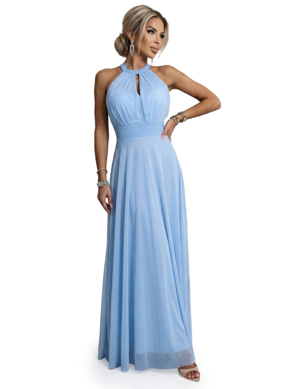 numoco basic Elegáns estélyi maxi ruha halter nyakkal, tüllel és derékköteléssel - világoskék