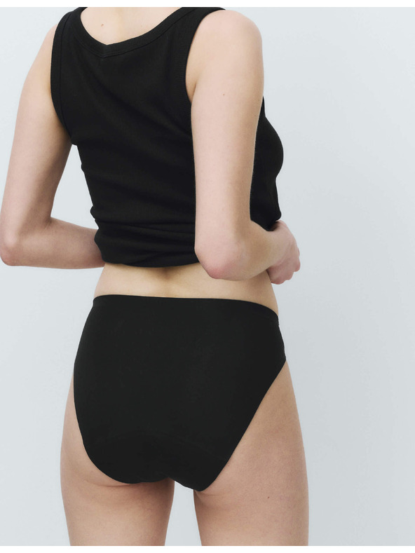 Marks & Spencer 3 db-os szett bikini menstruációs bugyik láthatatlan szegéllyel Marks & Spencer fekete