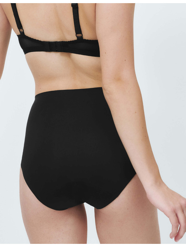Marks & Spencer Magas nedvszívó menstruációs bugyi derekig láthatatlan szegéllyel, 3 db Marks & Spencer fekete
