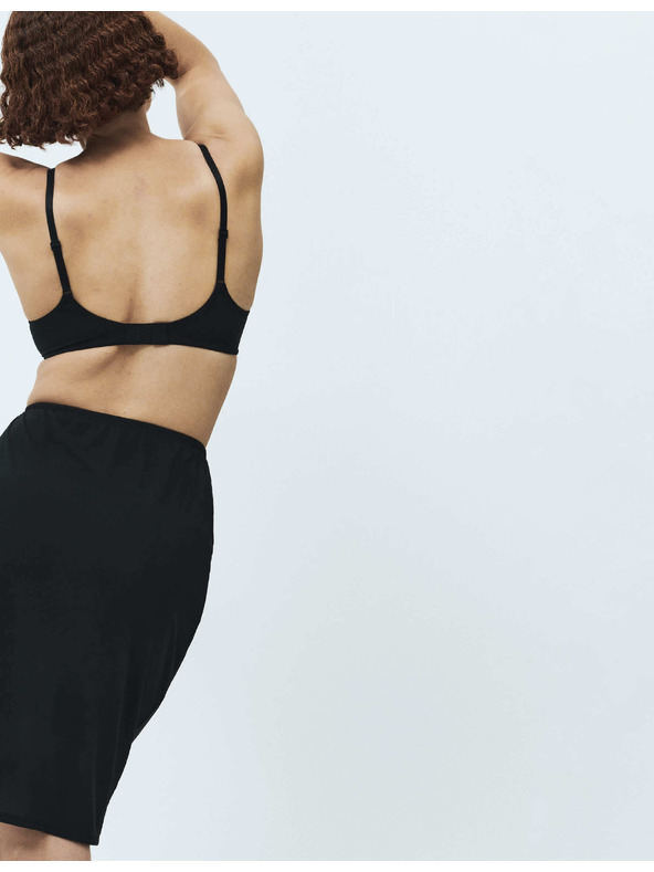 Marks & Spencer Láthatatlan Body Invisibles™ alsó Flexifit™ technológiával Marks & Spencer fekete