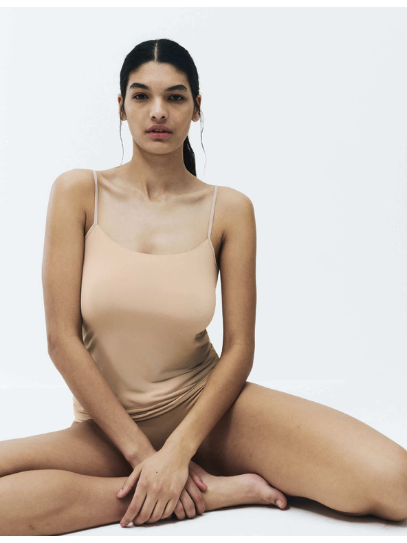Marks & Spencer Testszínű fshapingové body