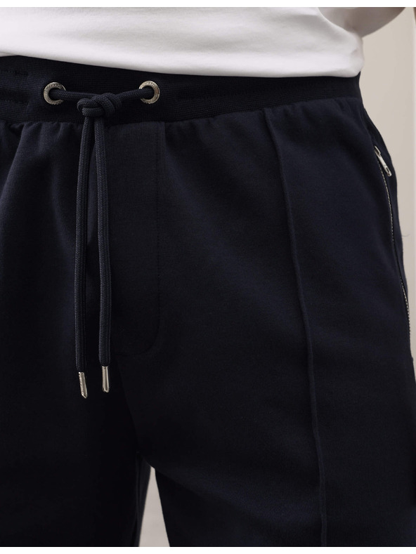 Marks & Spencer Shorts közönséges szabásban rugalmas derékkal Marks & Spencer tengeri kék