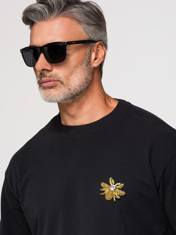 Ombre Clothing Férfi laza póló méhapplikációval a mellkason – elefántcsont V1 OM-TSCT-0275 Ombre Clothing