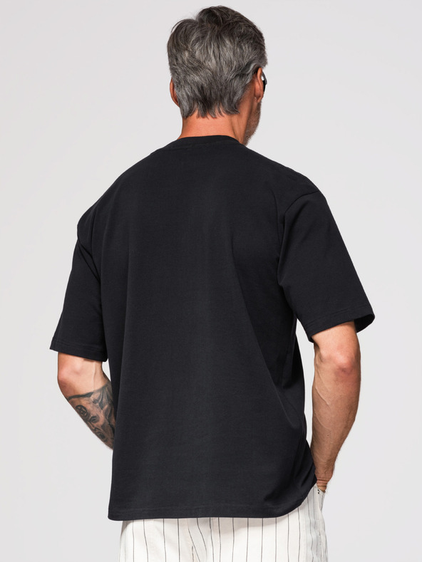 Ombre Clothing Férfi laza póló méhapplikációval a mellkason – elefántcsont V1 OM-TSCT-0275 Ombre Clothing