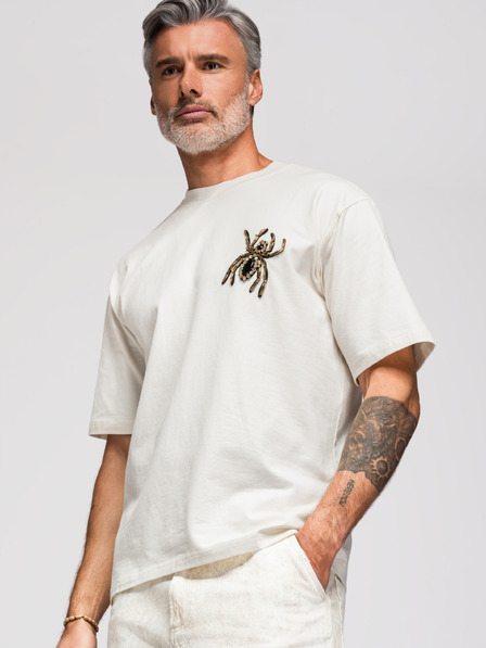 Ombre Clothing Férfi póló pókváz aplikációval kövekből és arany gyöngyökből – elefántcsont V2 OM-TSCT-0277 Ombre Clothing