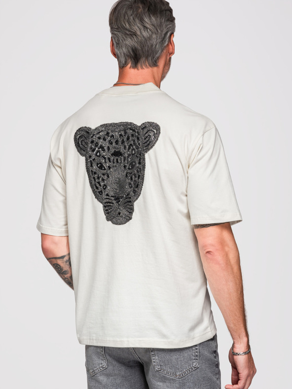 Ombre Clothing Férfi laza póló ezüst-fekete párduc aplikációval flitterekből és gyöngyökből a háton – törtfehér V2 OM-TSCT-0279 Ombre Clothing