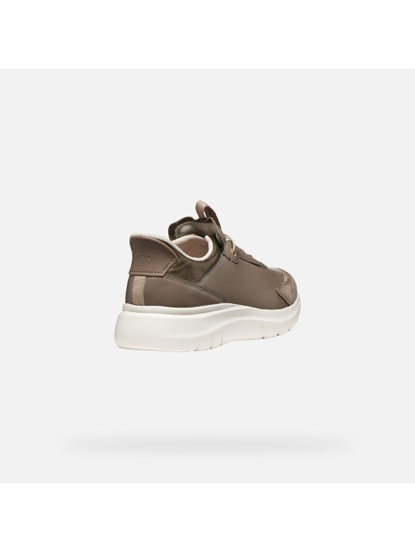 Geox Világosbarna női sneaker Geox Plummery Plus