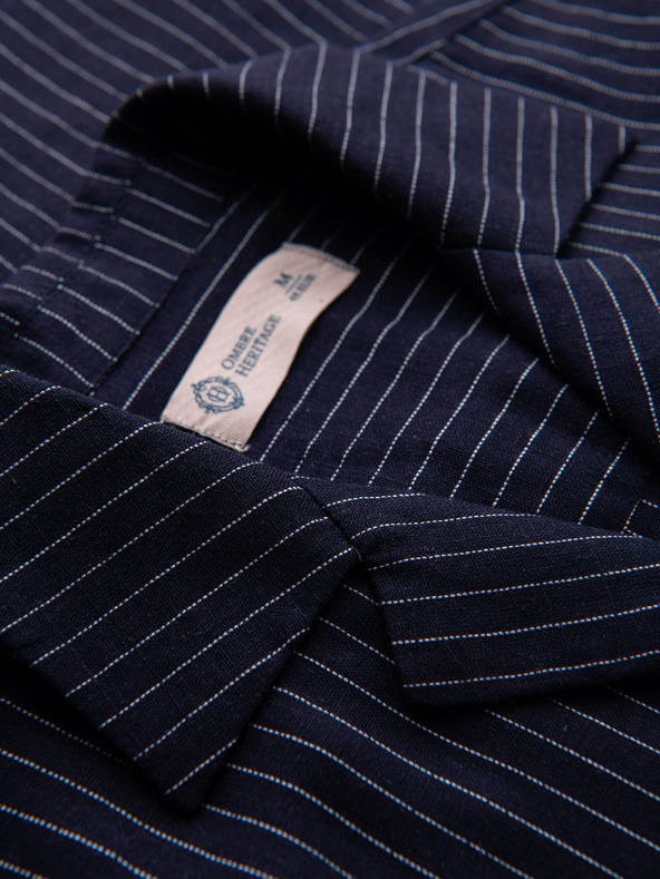 Ombre Clothing Férfi csíkos regular szabású ing viszkózból és lenvászonból kubai gallérral – sötétkék V2 OM-SHSS-0222 Ombre Clothing