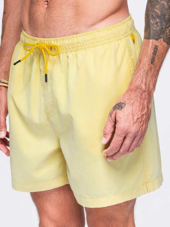 Ombre Clothing Férfi fürdőnadrág matt felületű szövetből – sárga V2 OM-SRSS-0216 Ombre Clothing