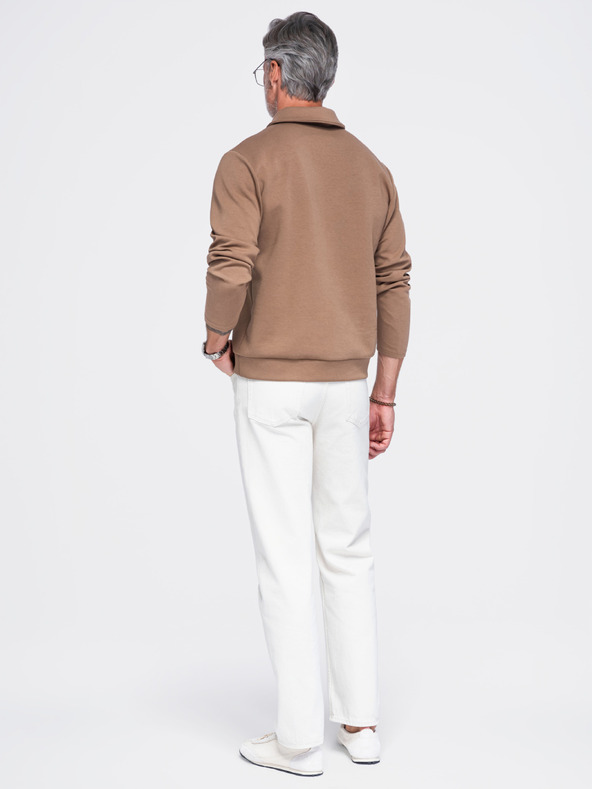 Ombre Clothing Férfi gombos nélküli pulóver felhajtott gallérral – barna V2 OM-SSNZ-0262 Ombre Clothing