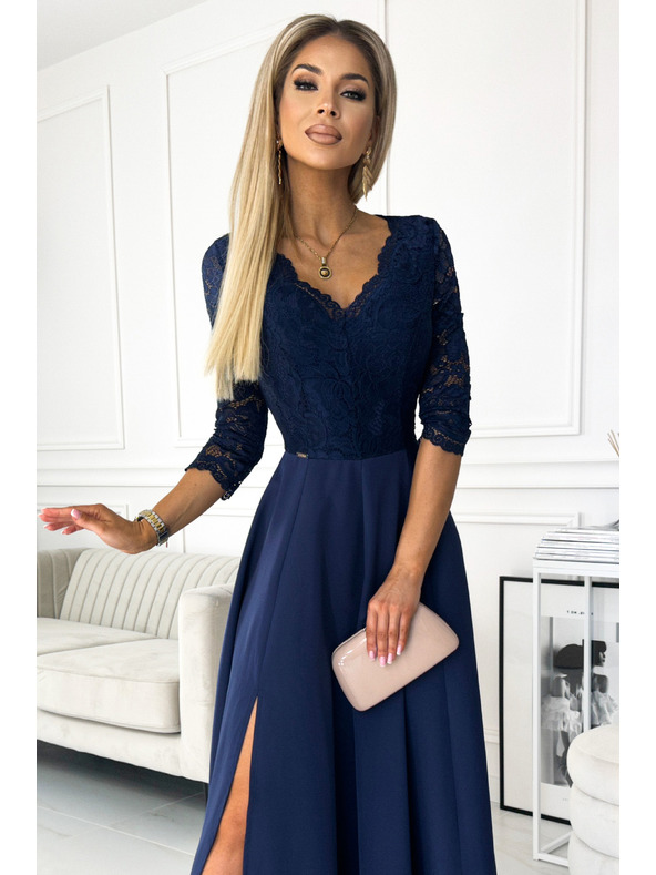 numoco Elegáns hosszú csipkeruha nyakkivágással - sötétkék Numoco AMBER