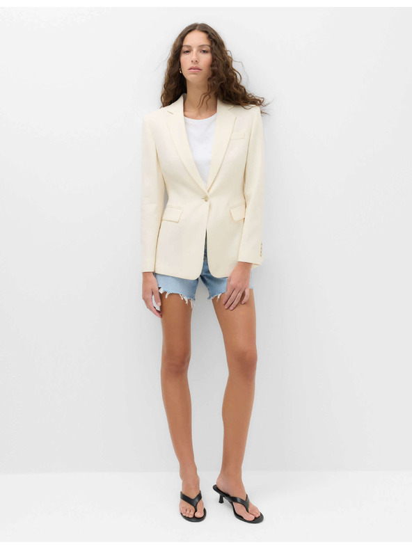 Marks & Spencer Egysoros, enyhén szűkített szabású blazer Marks & Spencer krémszínű