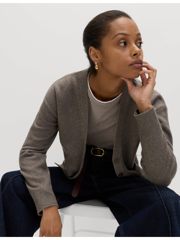 Marks & Spencer Gombos kardigan légáteresztő fonalból V-nyakkivágással Marks & Spencer barna