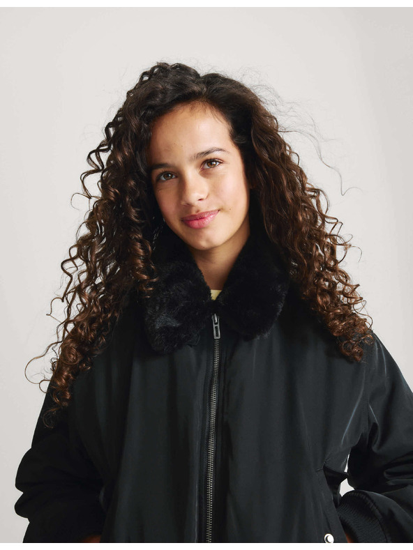 Marks & Spencer Bomber kabát műszőrmés nyakgallérral, Stormwear™ technológiával (6–16 éves) Marks & Spencer fekete
